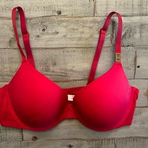 Victoria’s Secret PINK everywhere push up bra